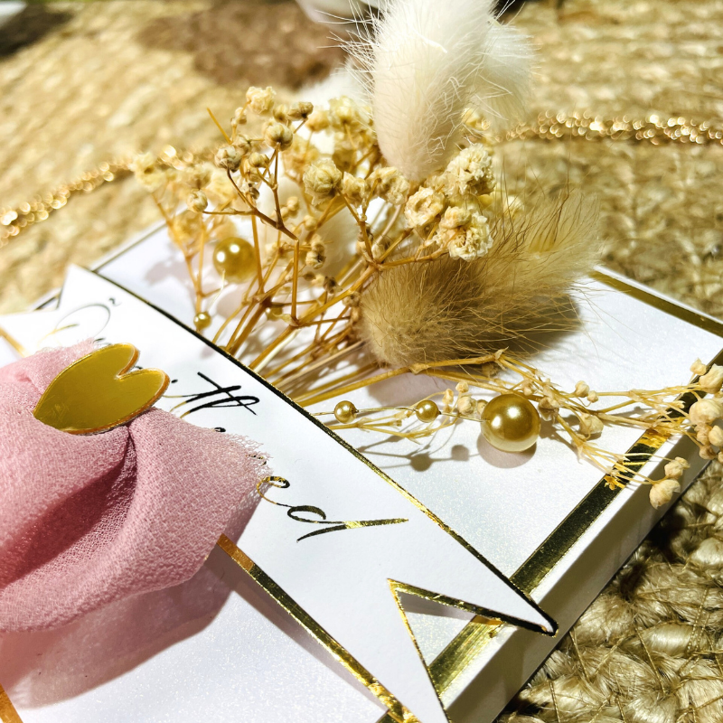 Kuivatatud lilledega kinkekarp koos kaardiga - Image 2